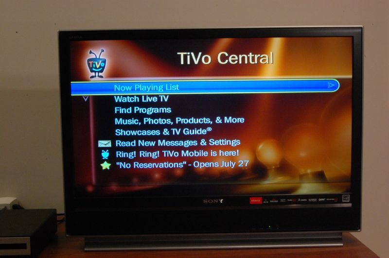 Illustration for article titled $300 TiVo HD Unboxed and Fondled (Verdict: Hell Yes!)